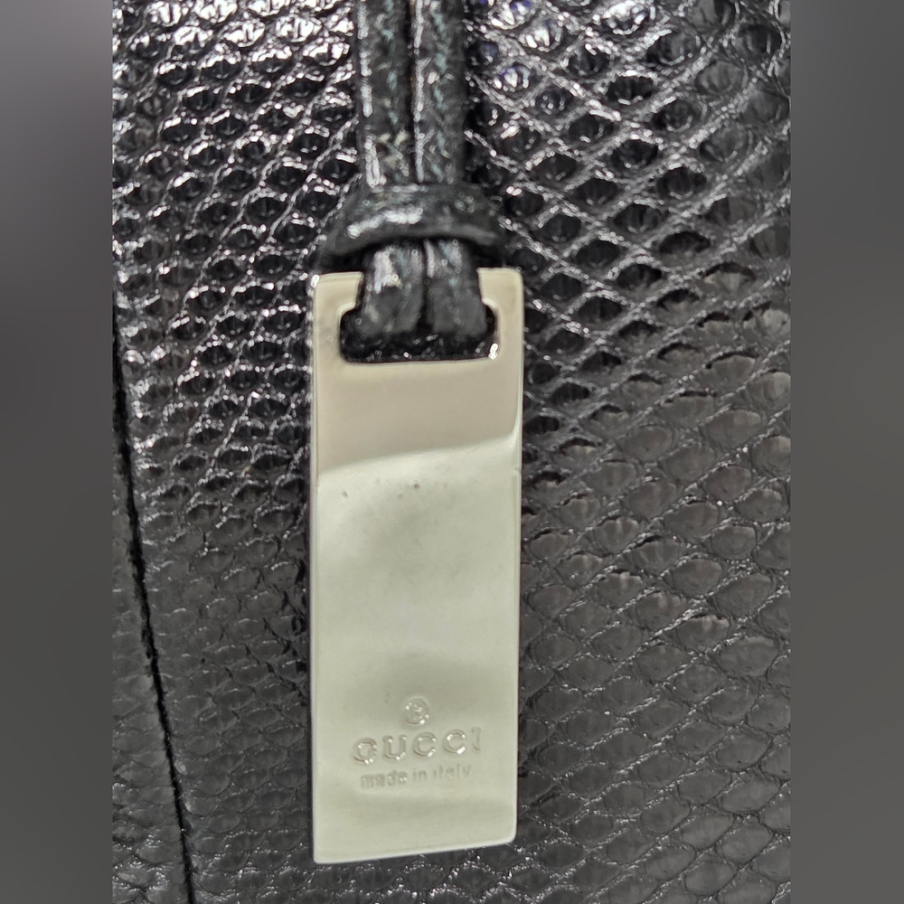 Gucci - Vintage Elegant Black Leather Shoulder Bag With Silver Plate Hardware - Picture 4 of 15